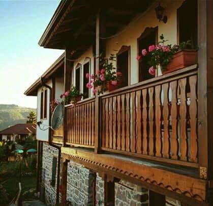 Semana Guesthouse Vrata 外观 照片